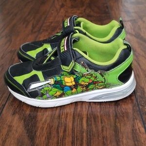 Ninja Turtles light up shoes. Good condition